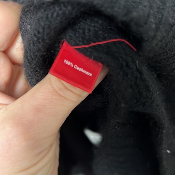 Saks fifth Ave cashmere turtle neck sweater small - Picture 3 of 3